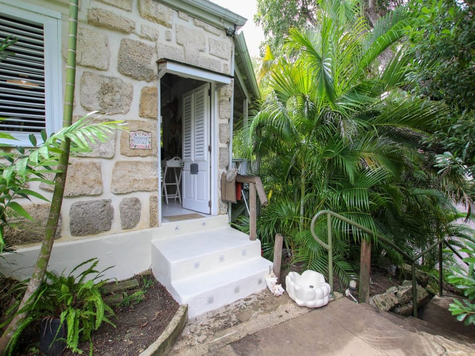 Entrance to Tamarind Cottage (can see the stairs leading to the beach on the right)