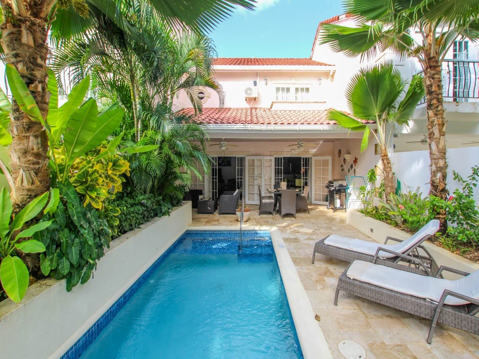 Private outdoor space - great for tanning and relaxing