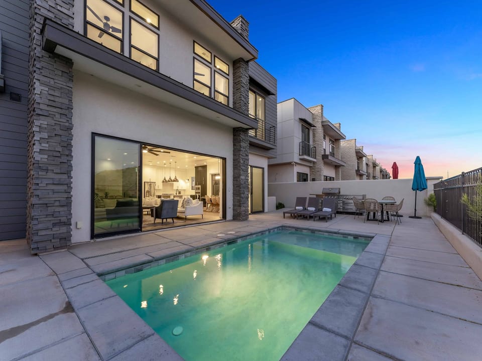 Private Pool: House 2