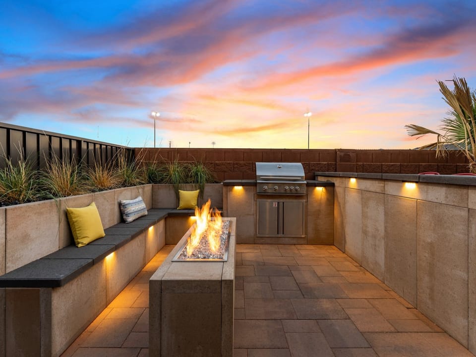 Fire Table + BBQ Grill