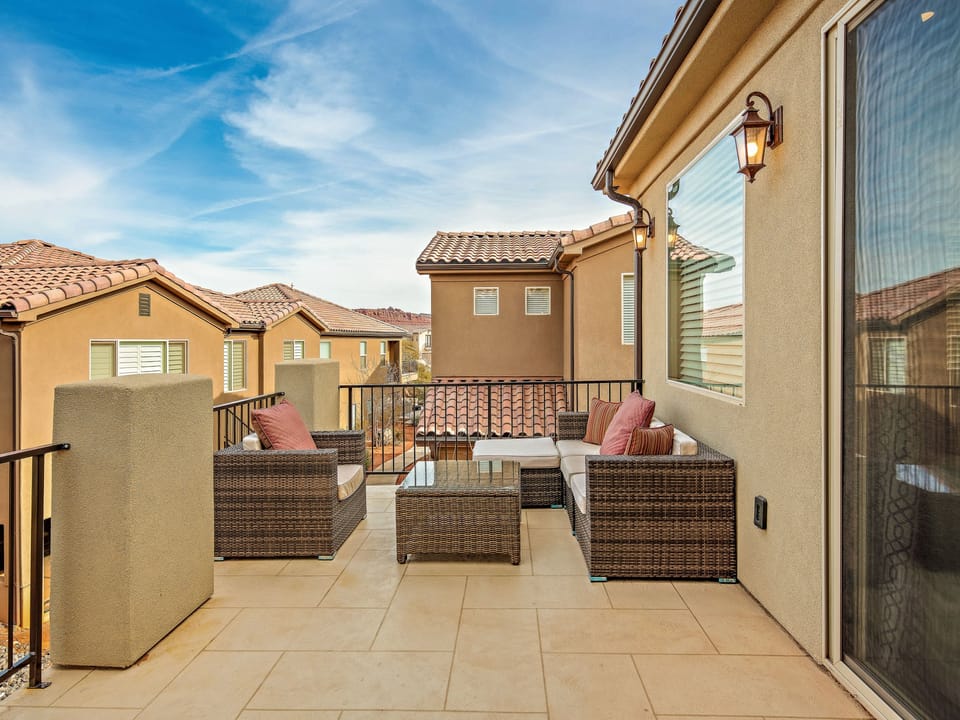 2nd Level Patio