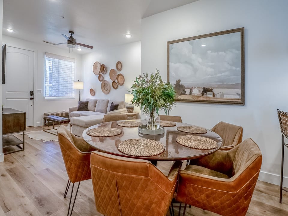 Dining Space (1)