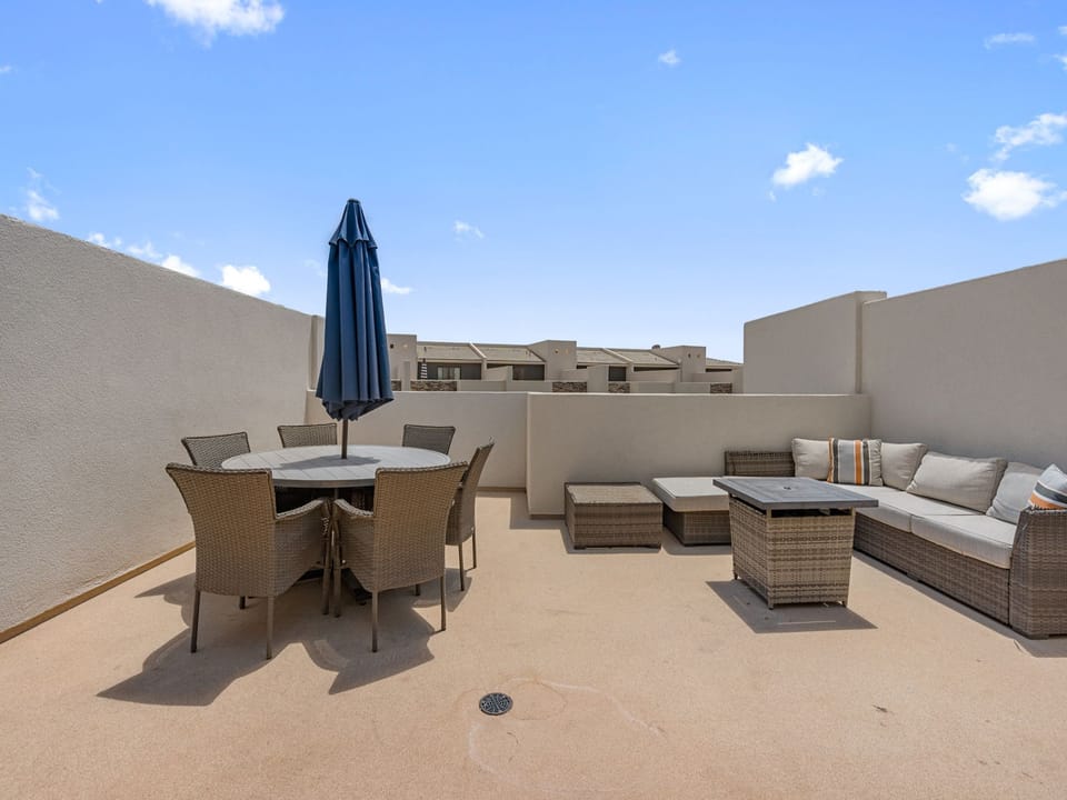 Rooftop Deck