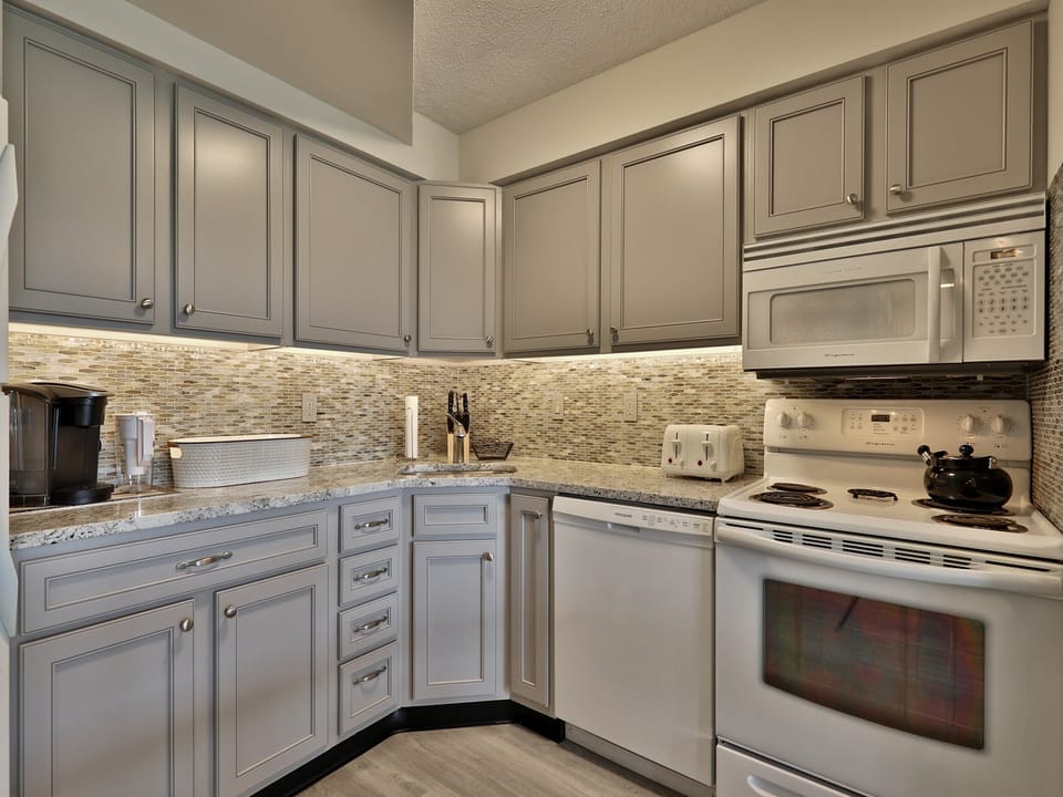 Fully equipped kitchen