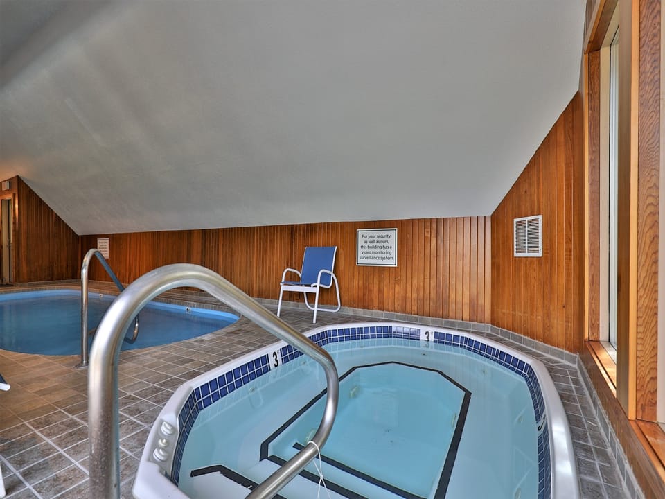 Hot tub and pool