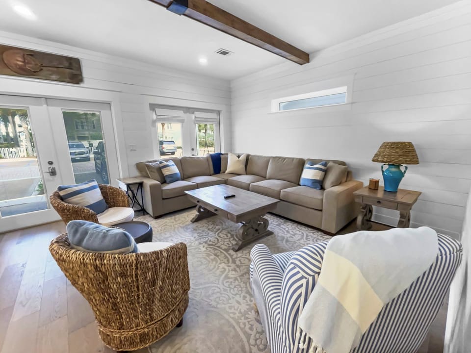 1st Floor | Main Living Area