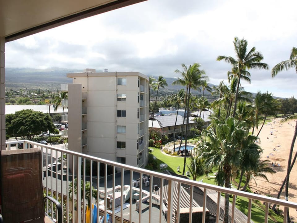 4 KAMAOLE NALU, #605