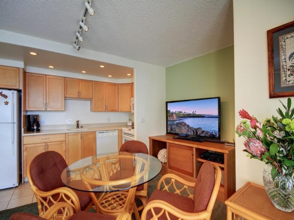 8 KIHEI BEACH, #405