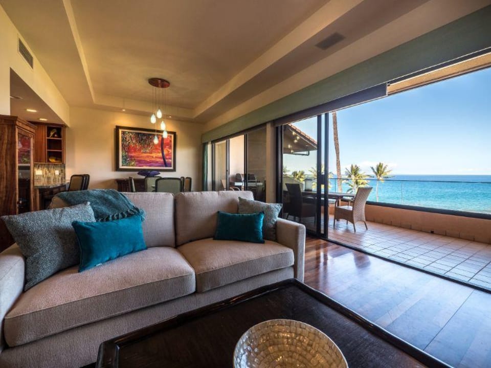 8 Makena Surf C205