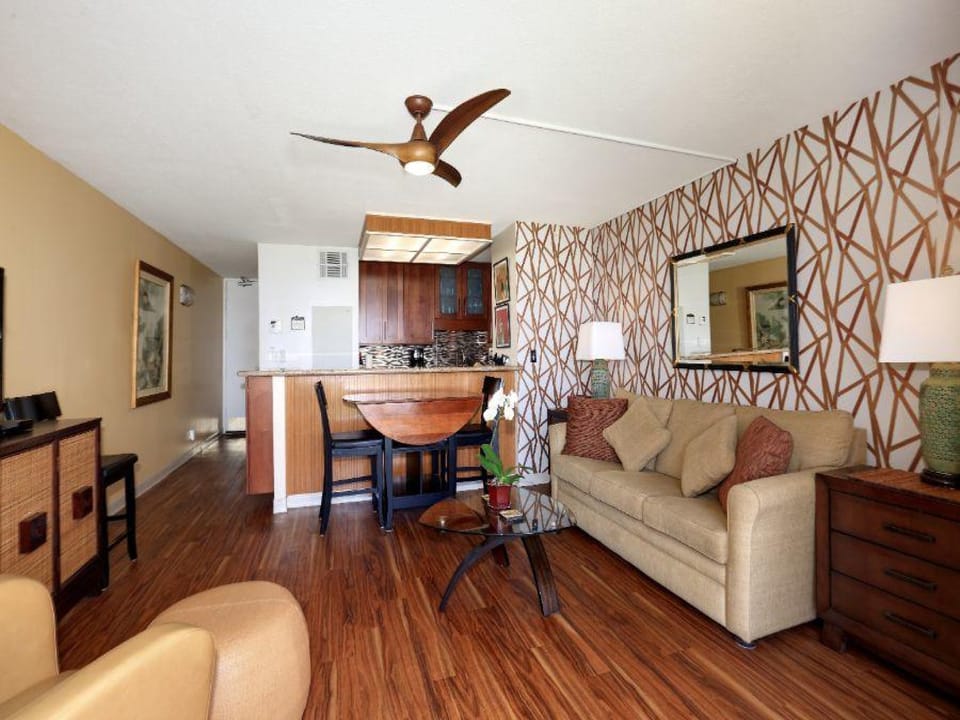 6 SUGAR BEACH RESORT 129