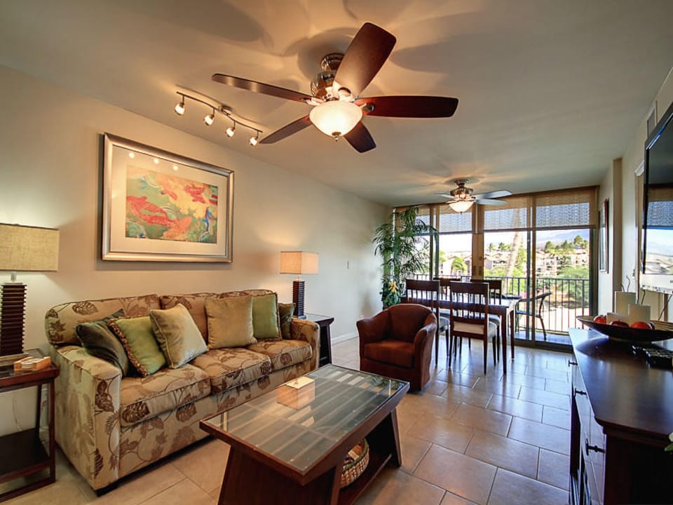 6 Royal Mauian 601