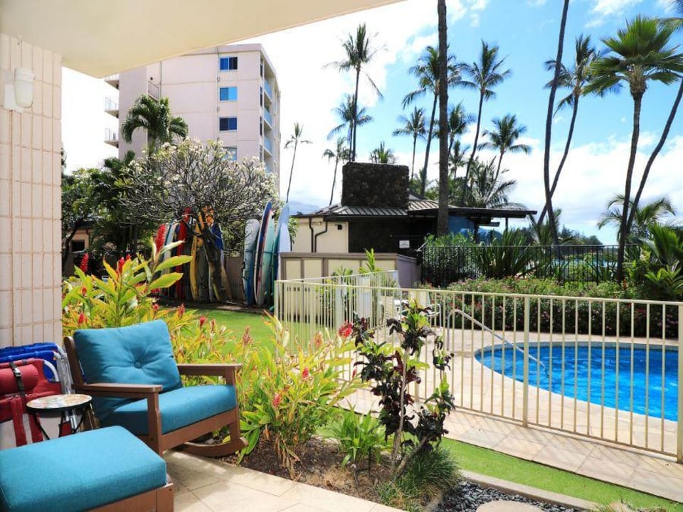 4 KAMAOLE NALU, 105