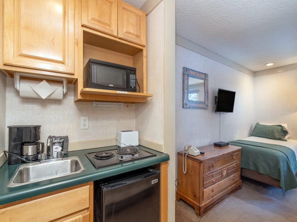 Kitchenette