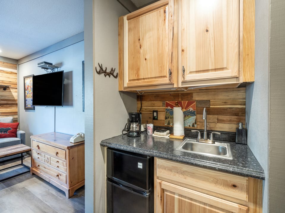 Kitchenette