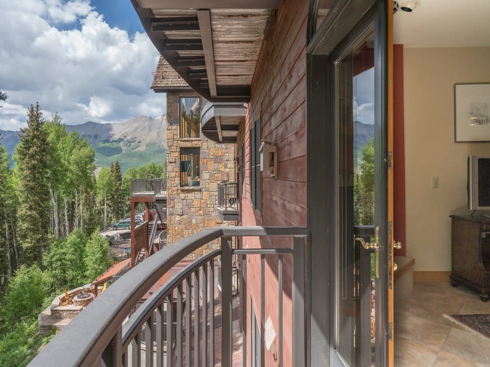 Deck View
