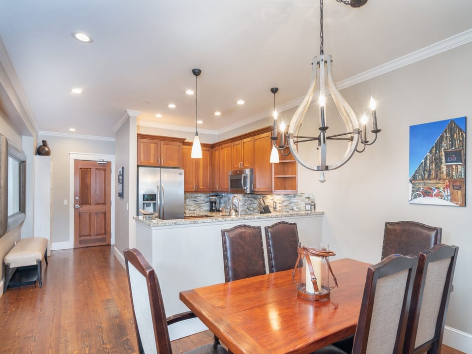 Dining/Kitchen