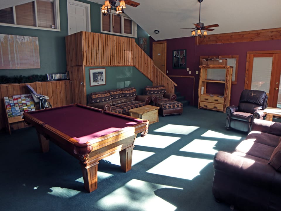 Recreation/Reading Room