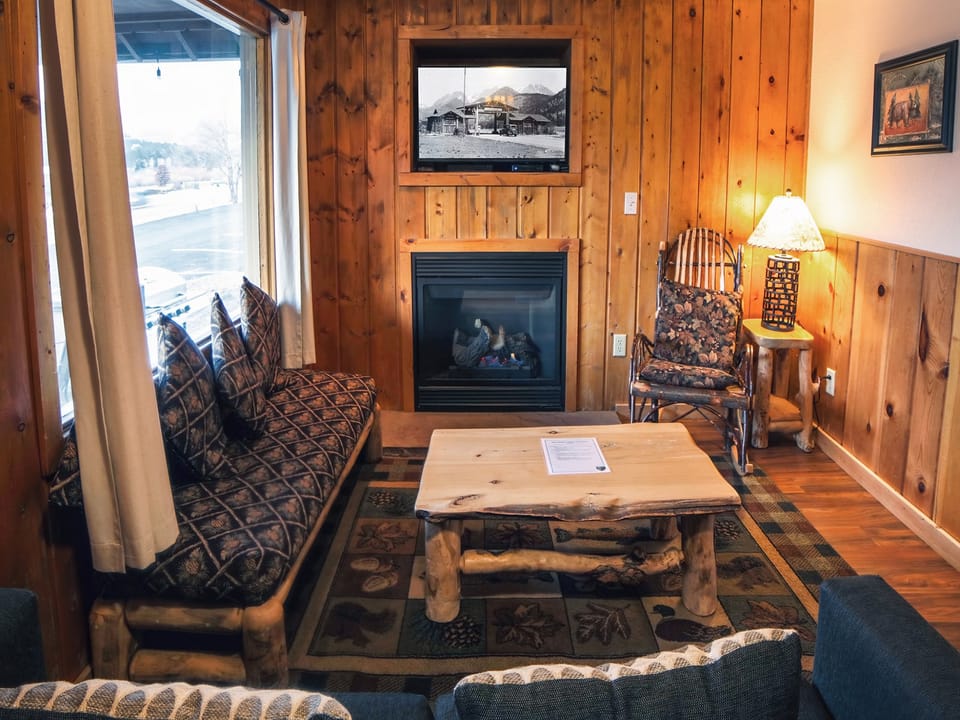 Living Room with Gas Fireplace