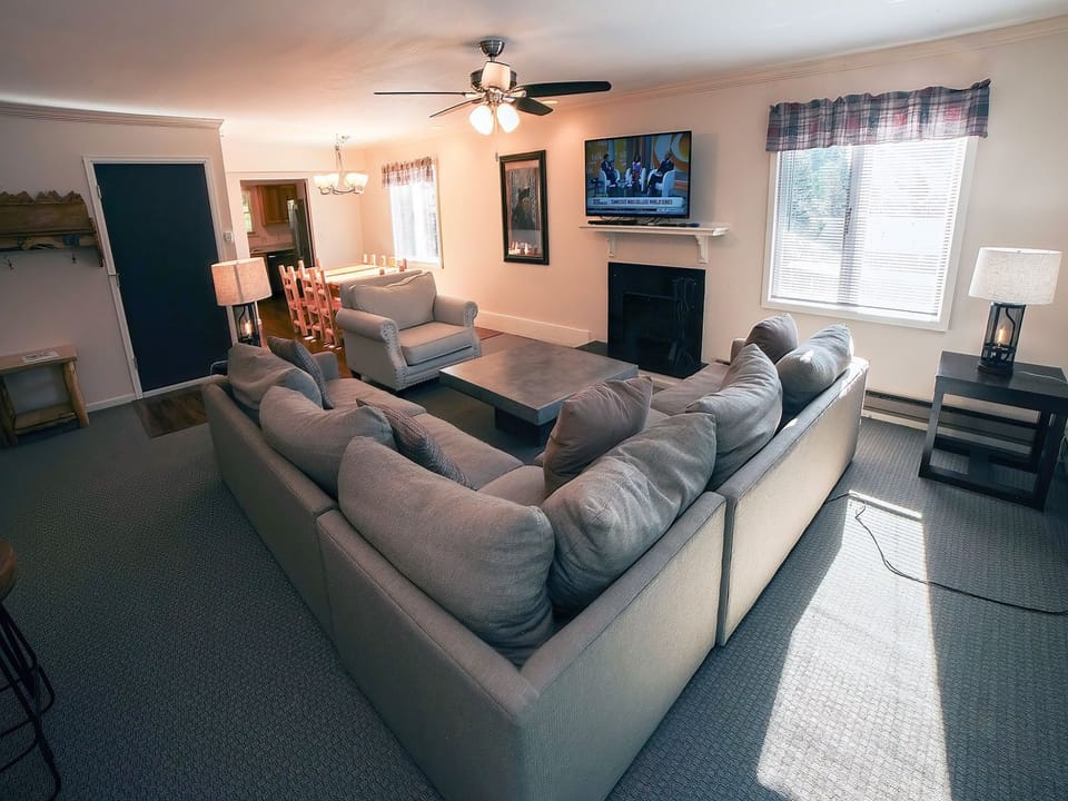 Living Room with Gas Fireplace