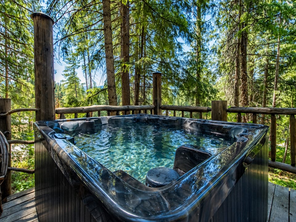 Year round uncovered private hot tub.