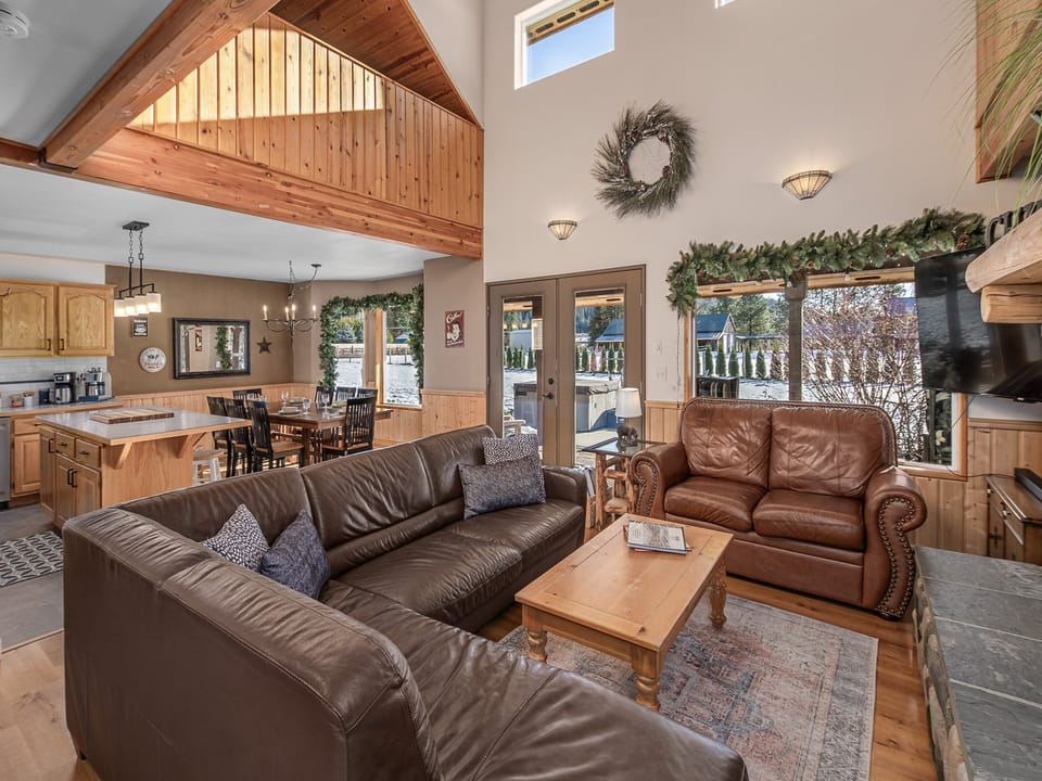 Windows galore showcase the great outdoors