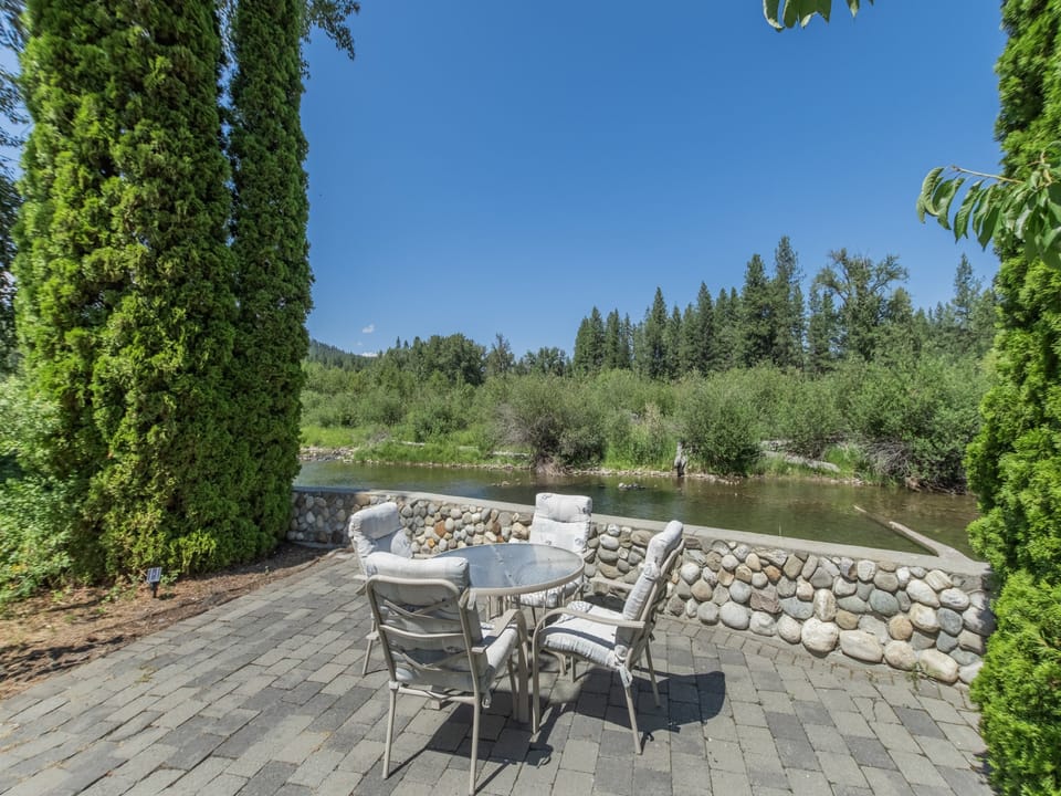 Access to Wenatchee River from the property