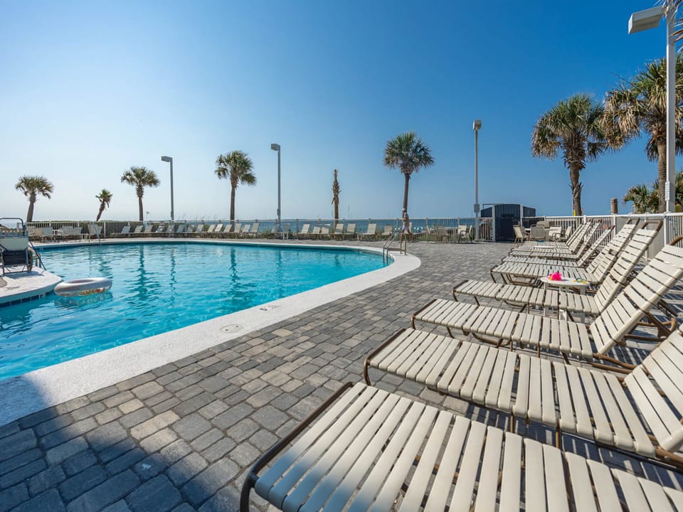 Tradewinds Pool-6