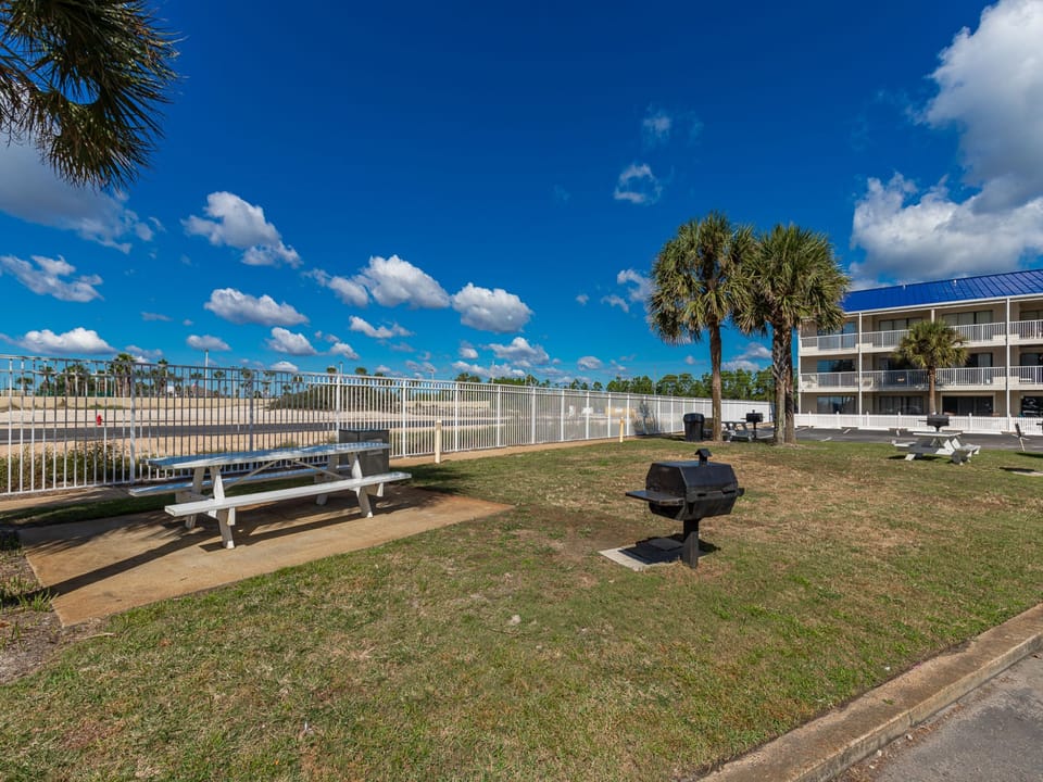 SeasideBRclub-Amenities-3