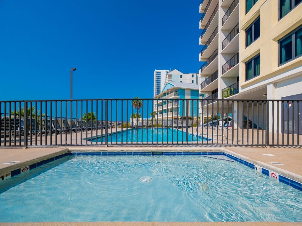 Island Winds Pools-11