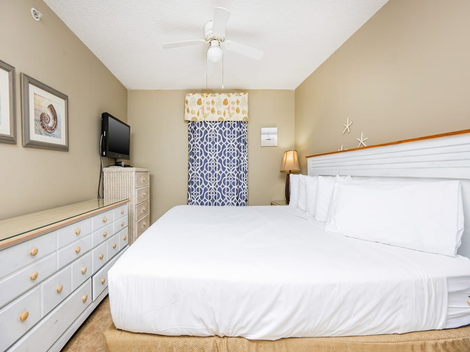 Royal Palms 1207-3