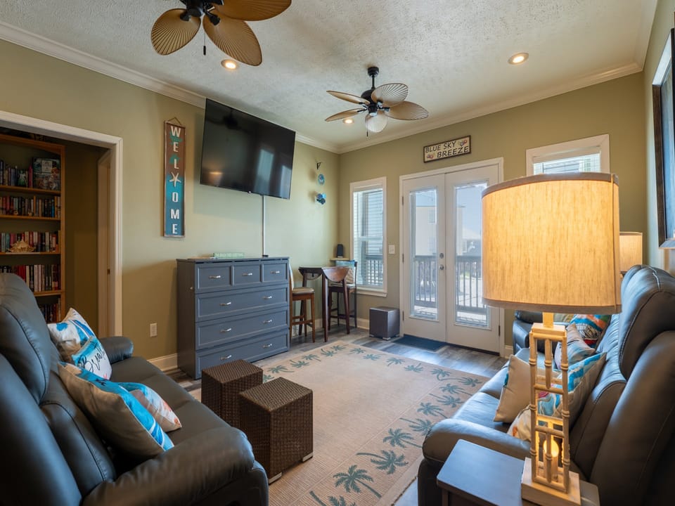 Blue Sky Breeze Living Vacation Rental by Owner