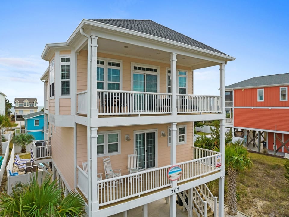 Upper Level Streetside Deck Exterior View