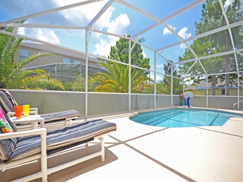 21-Pool.jpg