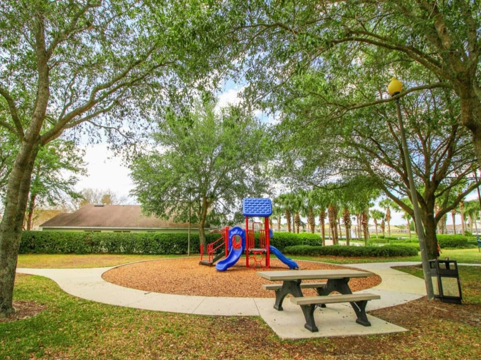 HL-5-Play Area.jpg