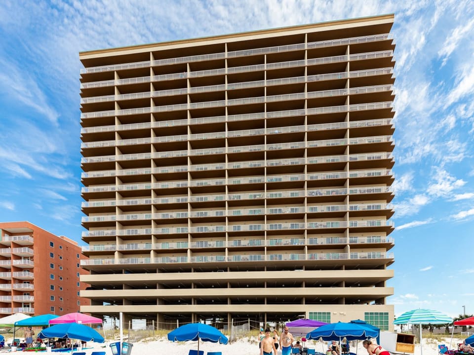 CrystShoresW amenities 9