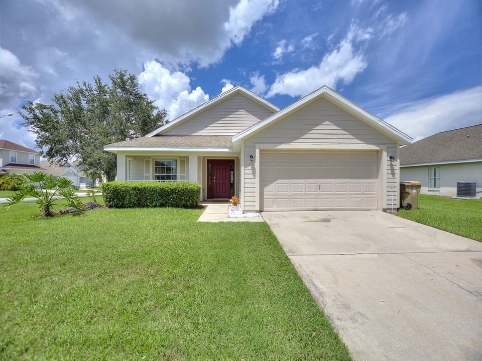 Spacious driveway and walk-way