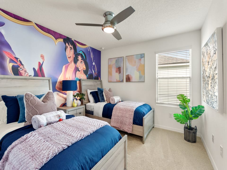 Agrabah – Aladdin Suite – Twin Bedroom with 2 x Twin Beds