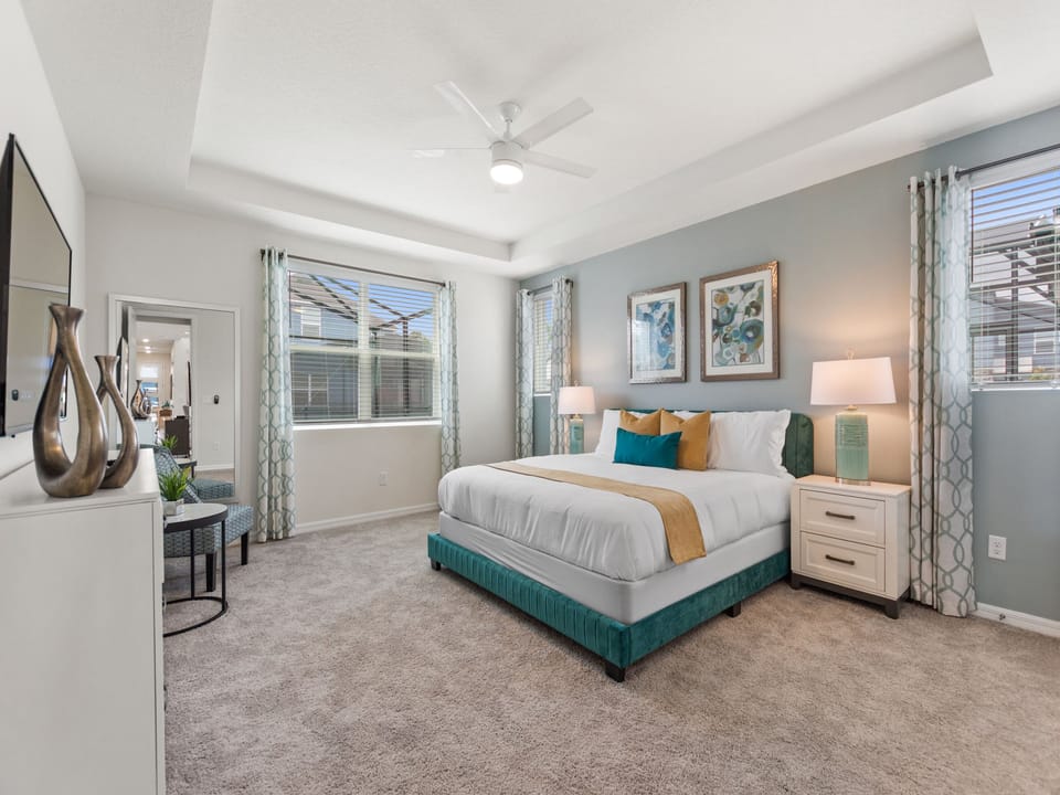 Master King Bed Suite  – ‘Pool Suite’