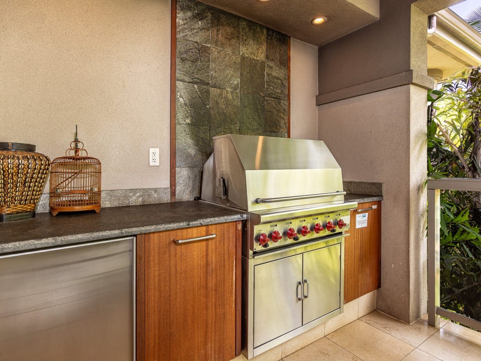 Grill on the private lanai