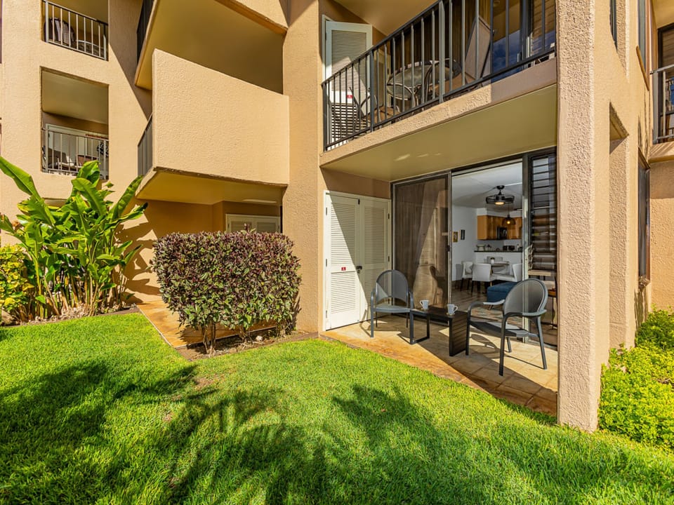 Private lanai accessible in the living room