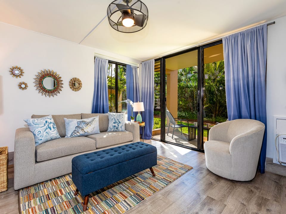 Spacious living room beautifully decorated