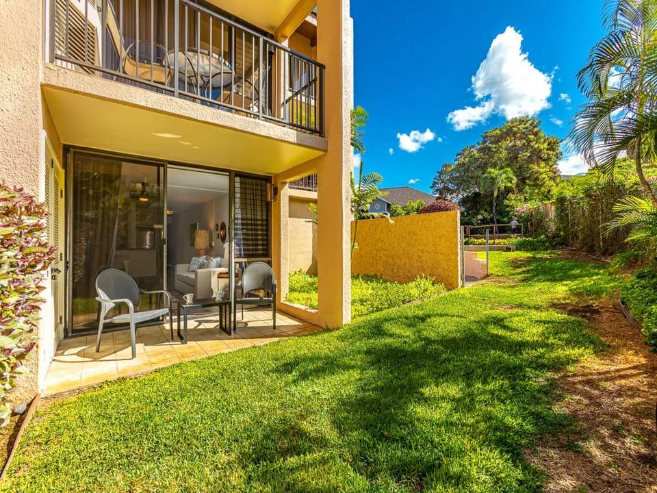Enjoy the sunny days on the private lanai