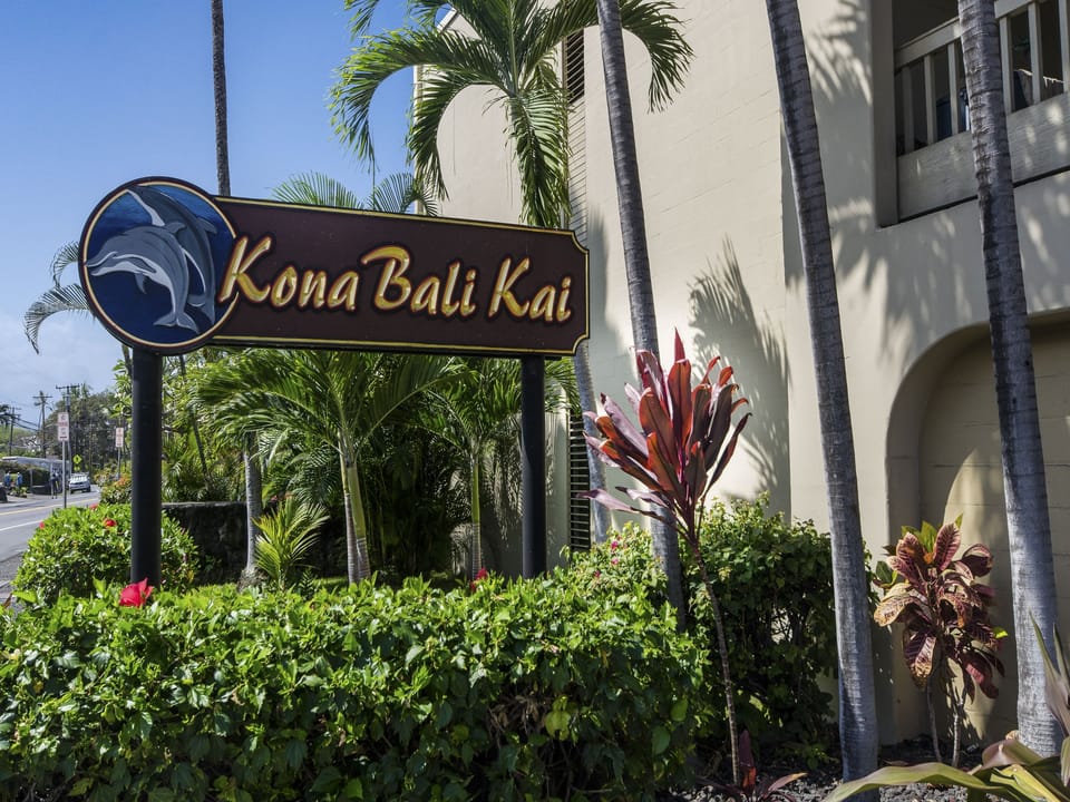 Welcome to Kona Bali Kai!