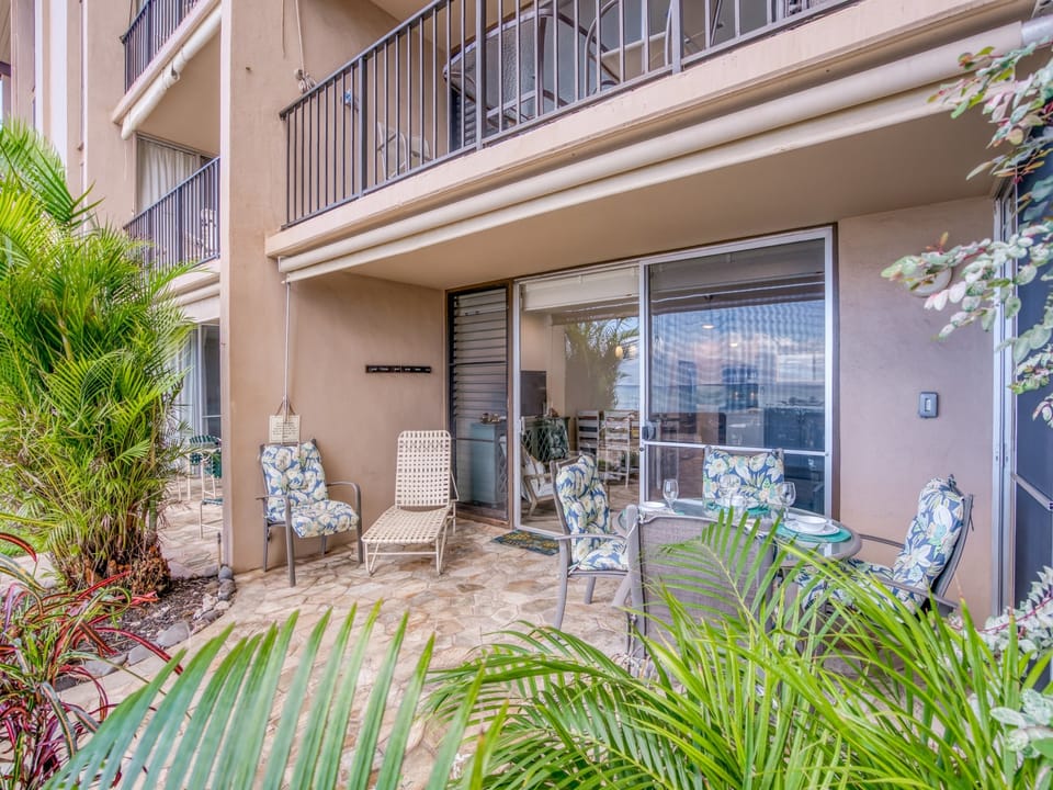 Lots of seating space in the lanai
