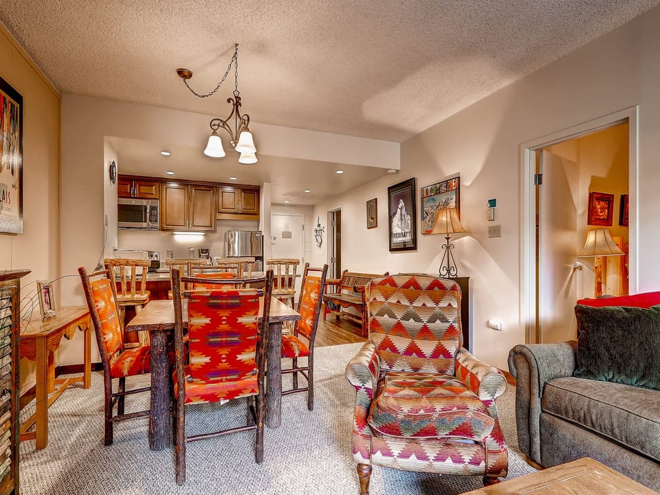 Open living dining kitchen - Park City Lodging-204 Edelweiss