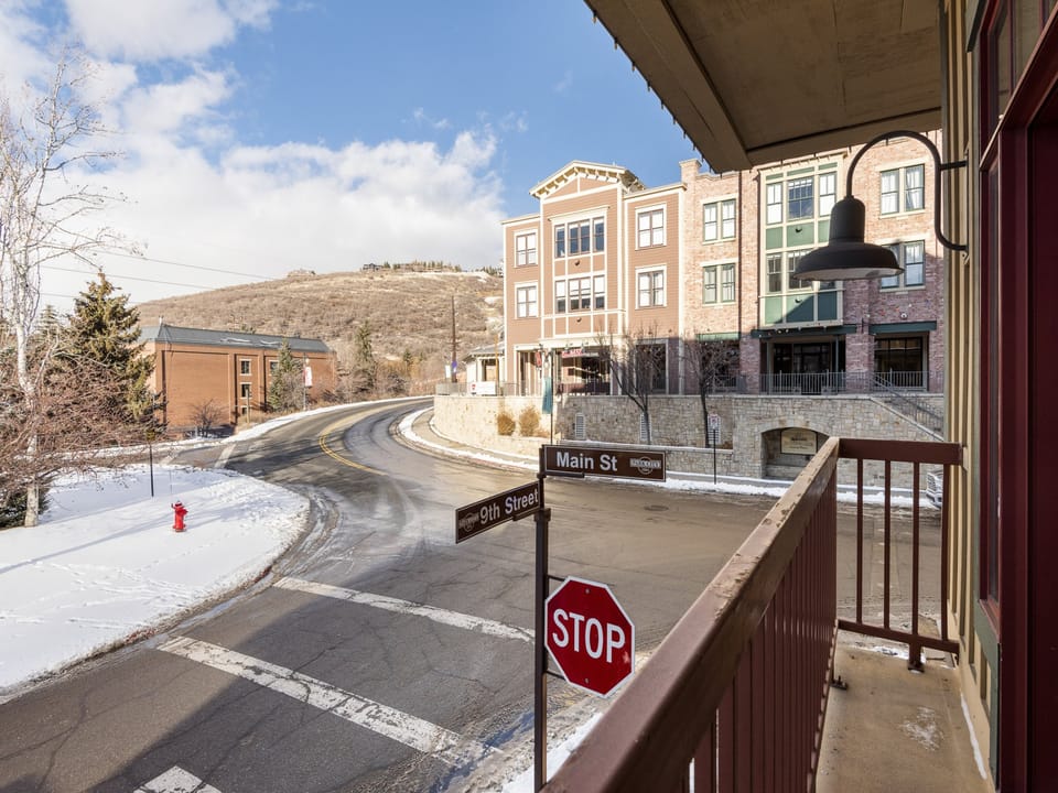 Private balcony overlooking 9th street