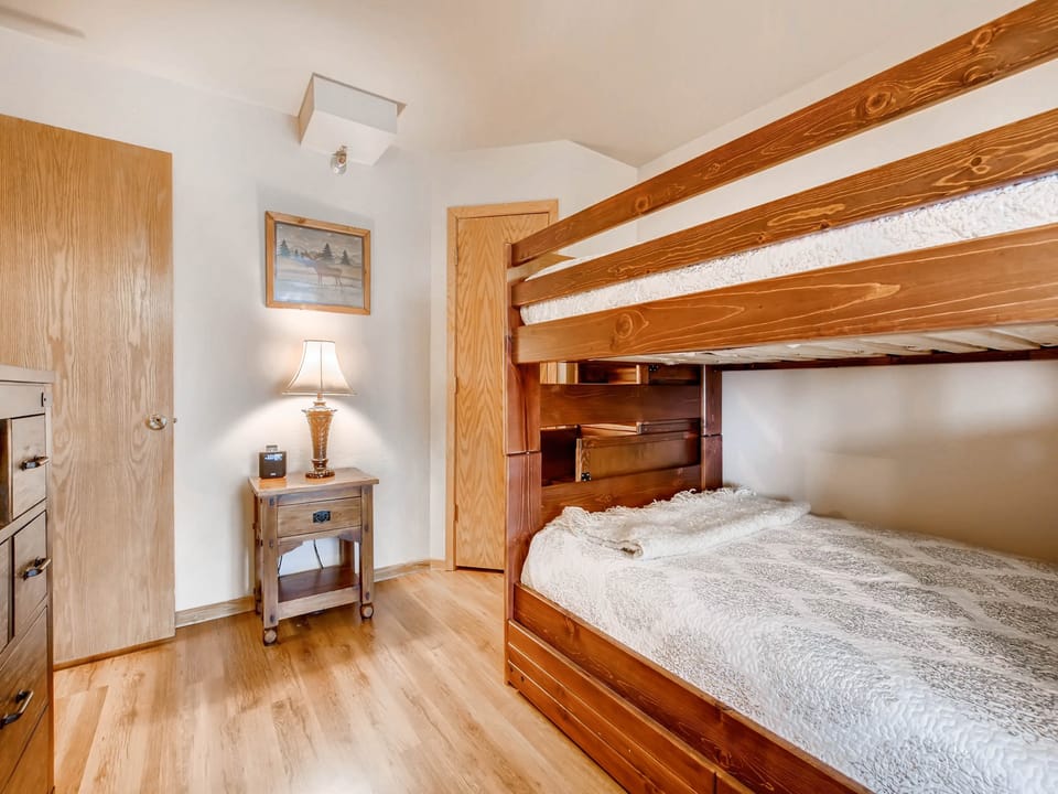 Twin over full bunk with trundle - ParkCityLodging_PowderPointe303B_Bedroom