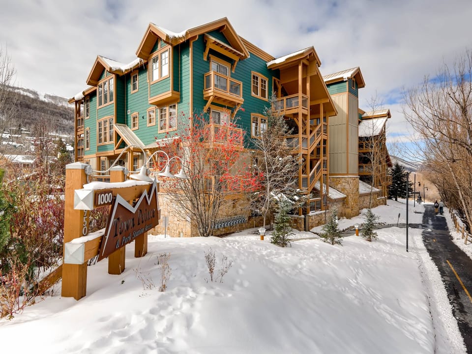 ParkCityLodging_TownPointeC201_Exterior