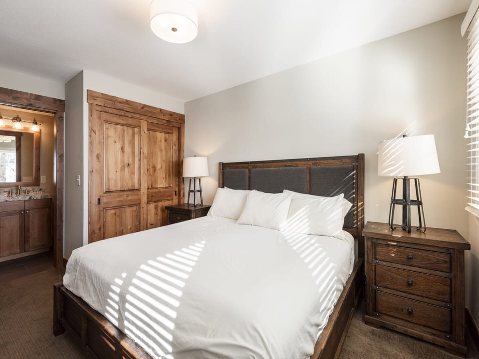 Main bedroom with king-sized bed