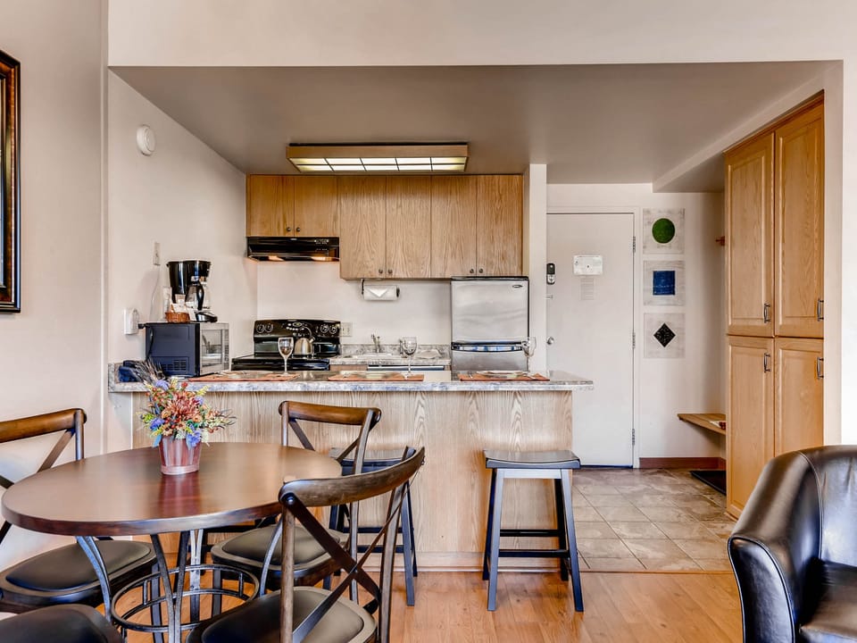 Full kitchen - Park City Lodging-115 A Edelweiss